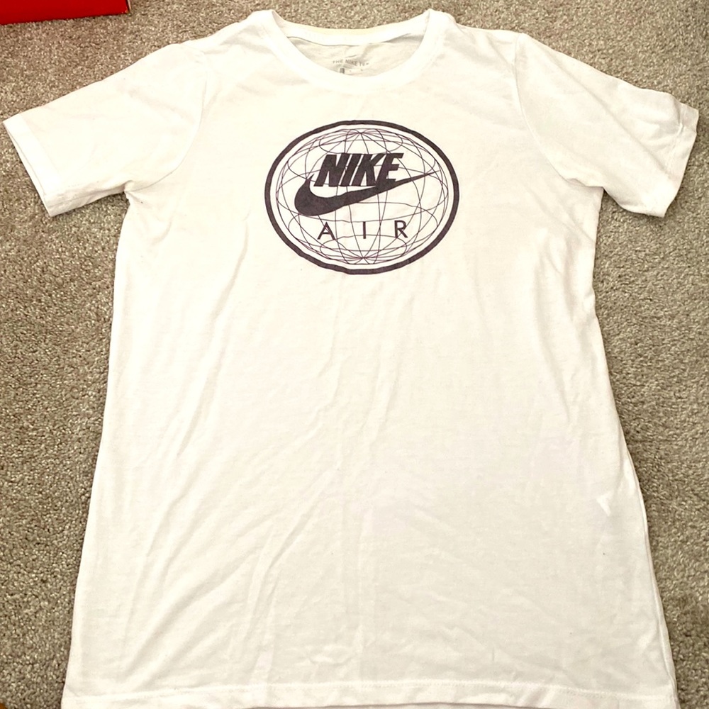 Nike top